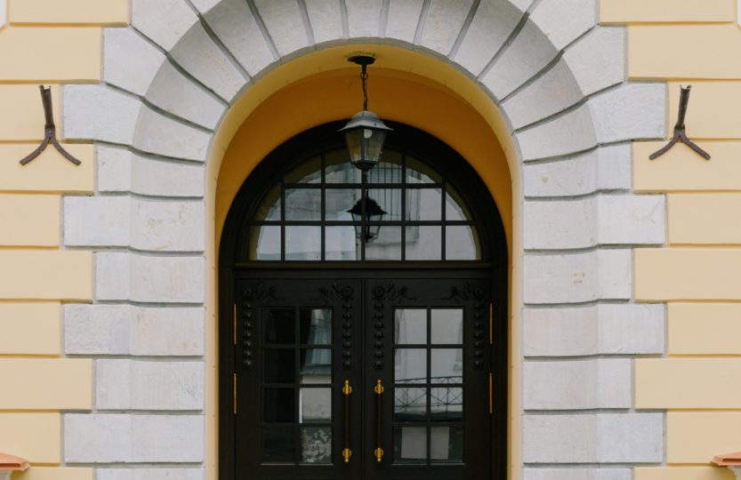 Montaż drzwi – Koszalin i inne lokalizacje